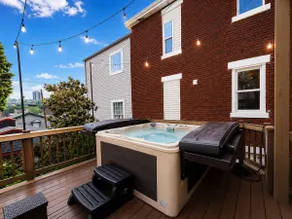 Doctors Retreat w/ Hot Tub - Image 3