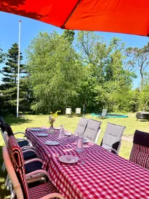 Skønt sommerhus på ugeneret grund 200m fra strand - Image 3