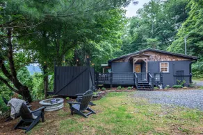 5 Min. Walk to Town, Pets Ok, Hot Tub, Fire Pit - Image 3