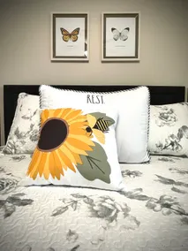 The Honey Bee! 3bd/2ba so clean and bright! - Image 3