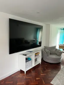 Detached Home great location for easy access to MK - Image 3
