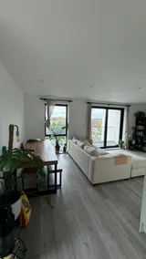 1-bed Apartment in Greater London Next to Station - Image 3
