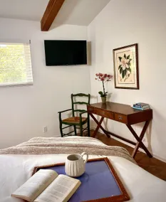 Private Malibu Guest Suite - Image 3