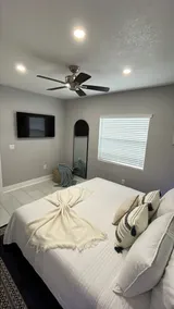 Charming Coastal Retreat - Image 5