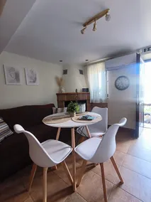 Cosy Seaside House - Image 5