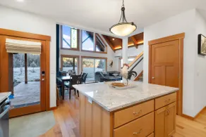 Riverside Private 3BR House on a Working Farm - Image 5