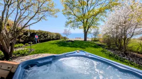 Private Beach, Hot Tub, Axe-Throwing & Chef's Kitc - Image 3