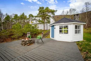 The Emerald Coast Cabin - Image 5