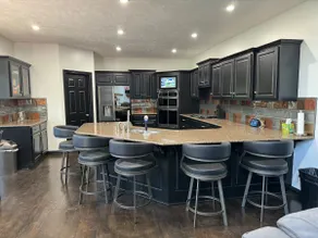 Lake home & pool 3 miles to CWS sleeps 12 8 beds - Image 2