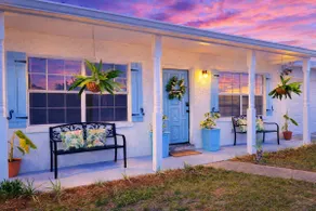 Free Starbucks! - La Casita POOL & GAME ROOM! - Image 3
