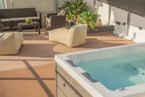Oasis Boutique Apartments - Image 5