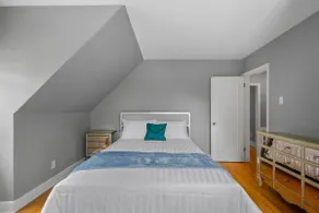 Elegant 3 bedrooms house in central downtown - Image 4