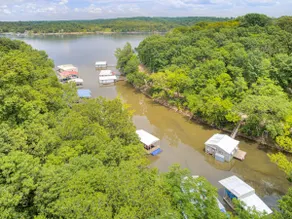 Lake Front Beauty - Image 5