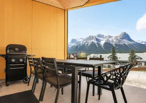 Lux 4BRs/Epic View/Hot Tub/Garage and EV charger - Image 4
