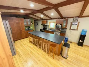 Reenie’s Rustic Retreat - 3 Bedroom, sleeps 9 - Image 5
