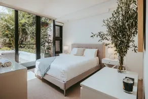 'The Courtyard Retreat' Designer Abode, Mosman - Image 3