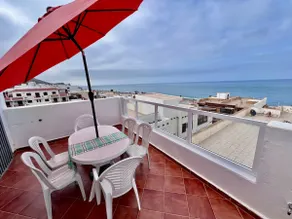 Apartment with pool direct access to sea - Image 5