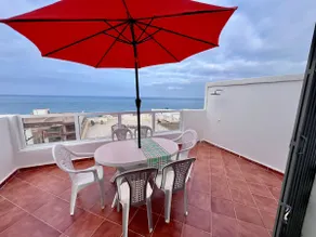 Apartment with pool direct access to sea - Image 2