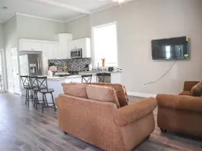 Half acre Patio•3 BR•3 Beds House•Pool Table - Image 3