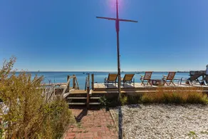 Waterfront Loft 1BR | Bayfront Deck + Beach Access - Image 3