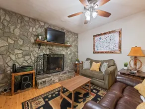 Sunset Creek-Pets Welcome, Motorcycle Friendly - Image 3