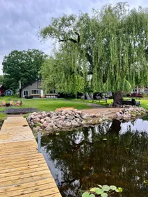 Modern Lake Front/Sauna /Dog Friendly/ Fenced area - Image 2