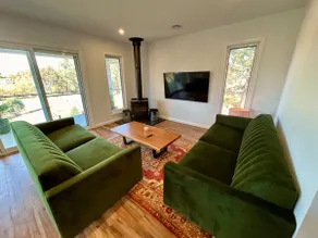 House on the hill - Image 5