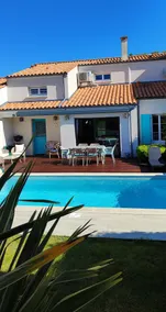 Hestia House 4* - Charming, Pool & Seaside - Image 4