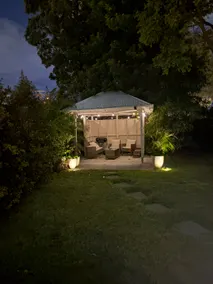 Private Guest House & Outdoor - Image 2