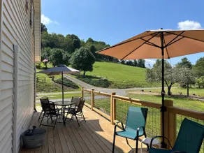Up The Creek- Relaxing Mtn Farmhouse by the water - Image 3