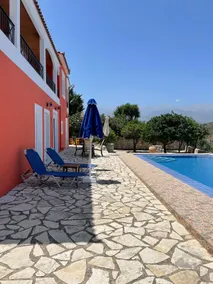 Independent, quiet, splendid views, private pool - Image 2