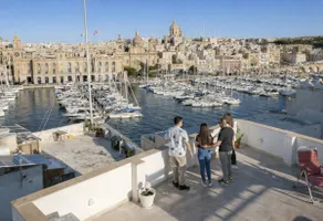 Scenic Marina Home | Lift, Free Parking Nearby - Image 2
