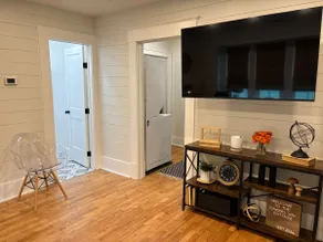 Cowgirl Way Cottage | Downtown with Jeep Option - Image 5