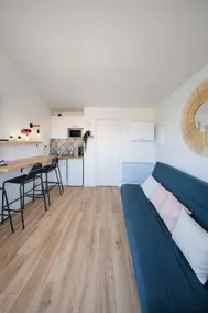 Studio • balcony with sea view • direct beach access • pool - Image 3