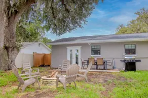 Cozy 3/2 with fenced in back yard - Image 3