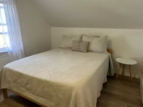 “The Hill House” - Newly renovated - Image 4