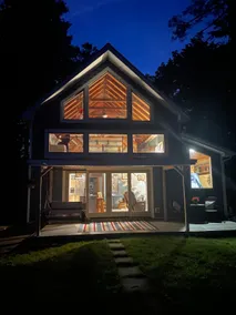Cozy lakeside chalet - Image 2
