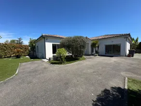 Villa with pool and spa - Image 4