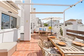 Luxury Penthouse •Rooftop •Sea views •Free Parking - Image 4