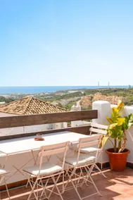 Luxury Penthouse •Rooftop •Sea views •Free Parking - Image 2