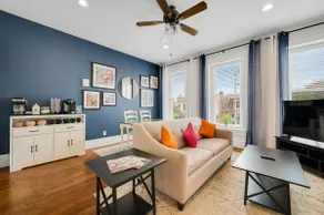 2 Parking Spots | Fast WiFi | Duplex | Downtown - Image 2