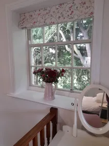 The Old Coach House - Cosy Studio Apartment - Image 5