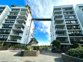 Amy｜ Waterside 2BR in Olympic Park - Image 2