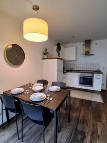 GreenTreeHomes - Studio with balcony & lake view - Image 2
