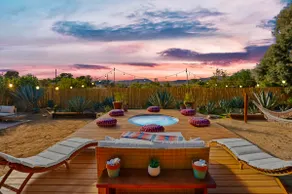 7 min to JT Park! Pool•Hot Tub•Sauna•Fire Pit - Image 2