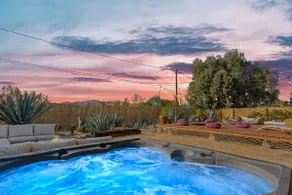7 min to JT Park! Pool•Hot Tub•Sauna•Fire Pit - Image 3