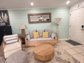 Beach Bum Bungalow - Image 3