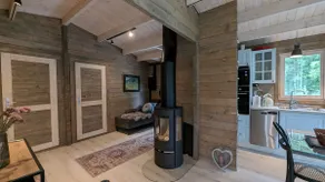 Cozy cabin by waterfall, with covered jacuzzi. - Image 5