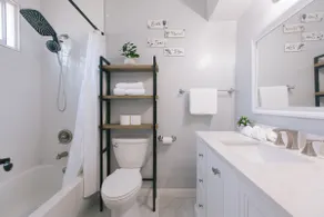 Luxury Stay by Universal Studios & Burbank Airport - Image 3