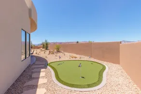 Putting Green & Private Hot Tub - Pet Friendly 3BR - Image 4